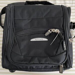 Cellini Altitude toiletry travel companion